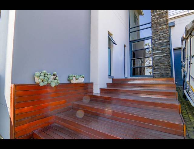 5 BEDROOM HOUSE FOR SALE IN COPPERLEAF ESTATE